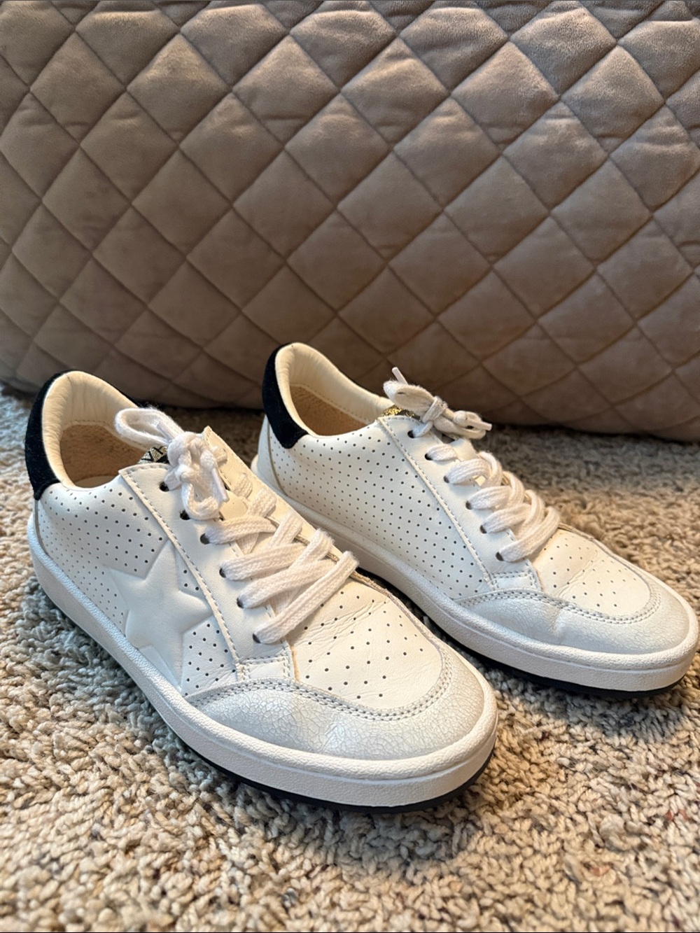 Vintage Havana White Sneakers with Black Heel Tab